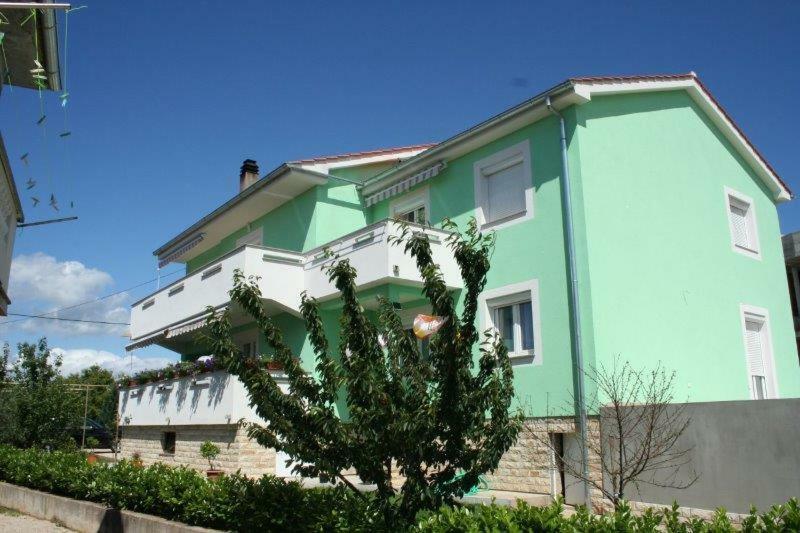 Lucija Apartments Vrh  Екстериор снимка