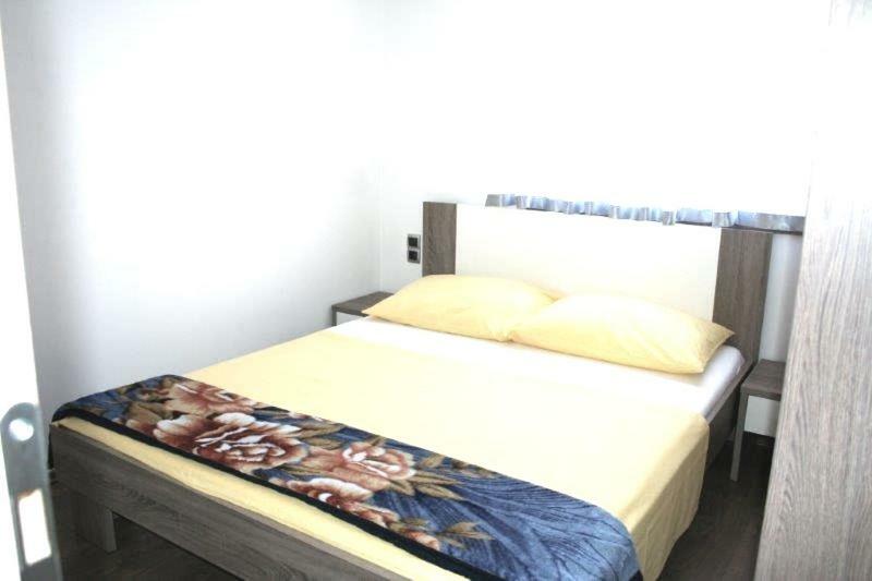 Lucija Apartments Vrh  Екстериор снимка