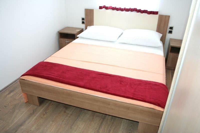 Lucija Apartments Vrh  Екстериор снимка